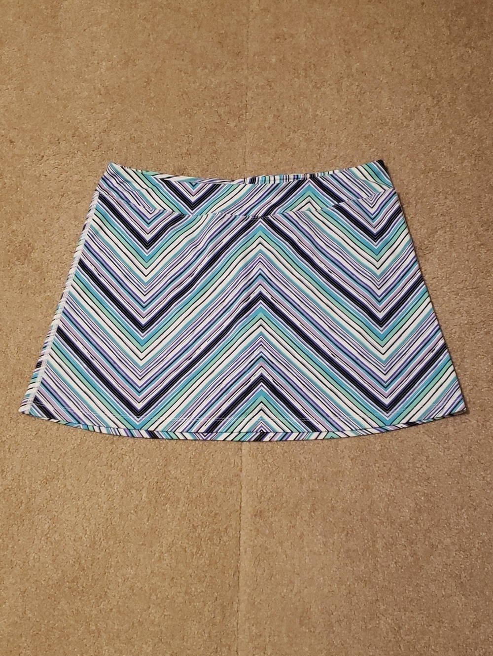 World Wide Sportsman Women's Geometric Print Skirt